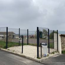 parc à chien rue Hérault de Séchelles