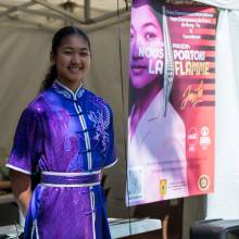 Venue exceptionnelle de Jessy Lee, porteuse de la Flamme Olympique aux JO 2024 